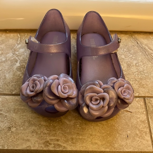 Mini Melissa 6 toddler purple flower shoes - Picture 1 of 3
